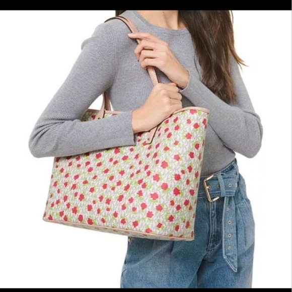**SALE** NWT Michael Kors Floral Carter Tote Bag - Picture 1 of 8